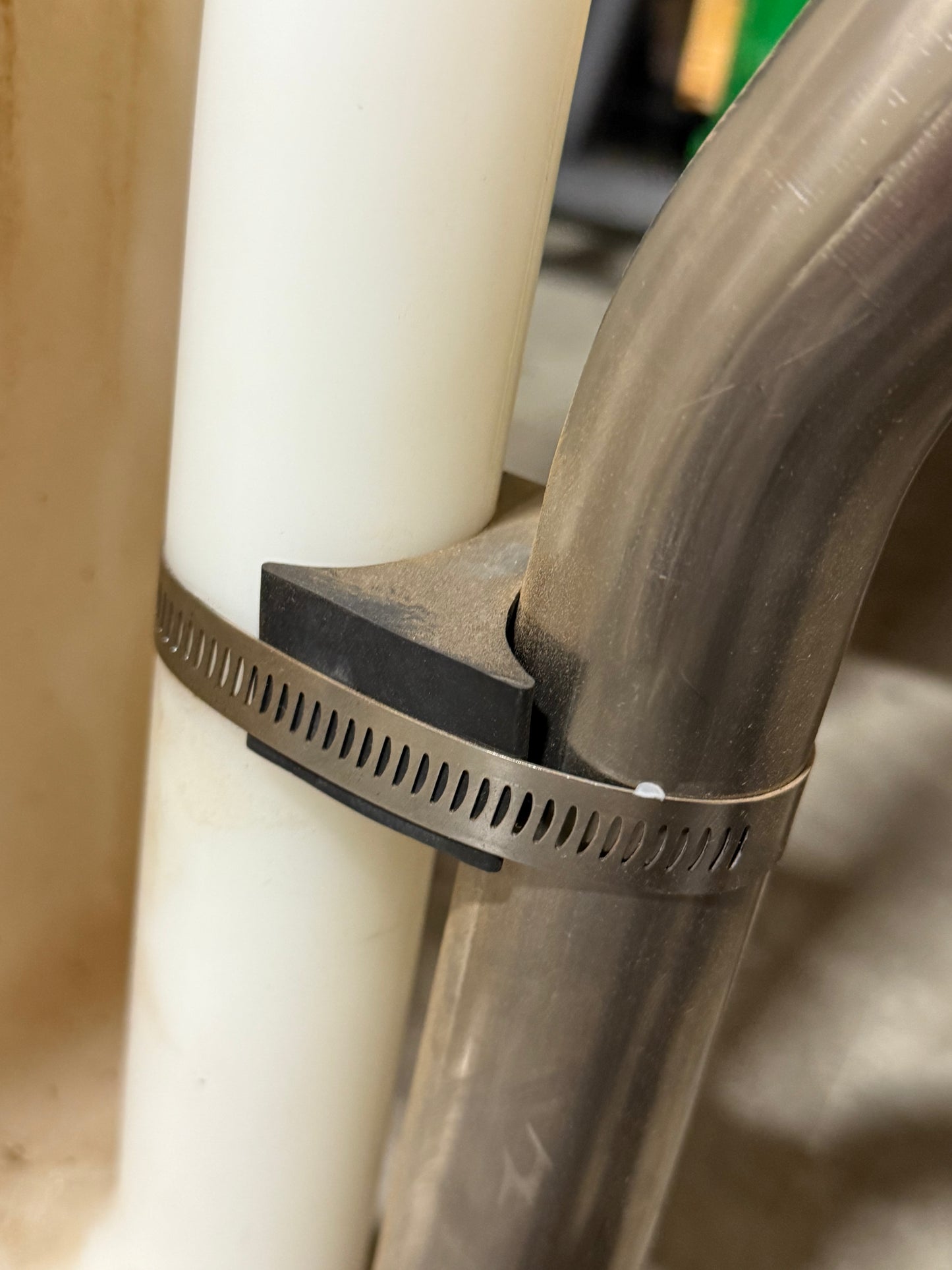 Hunsaker J-Pipe Brace w/Clamp